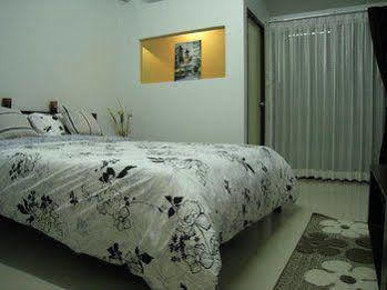 Centana Apartment Bangkok Bagian luar foto