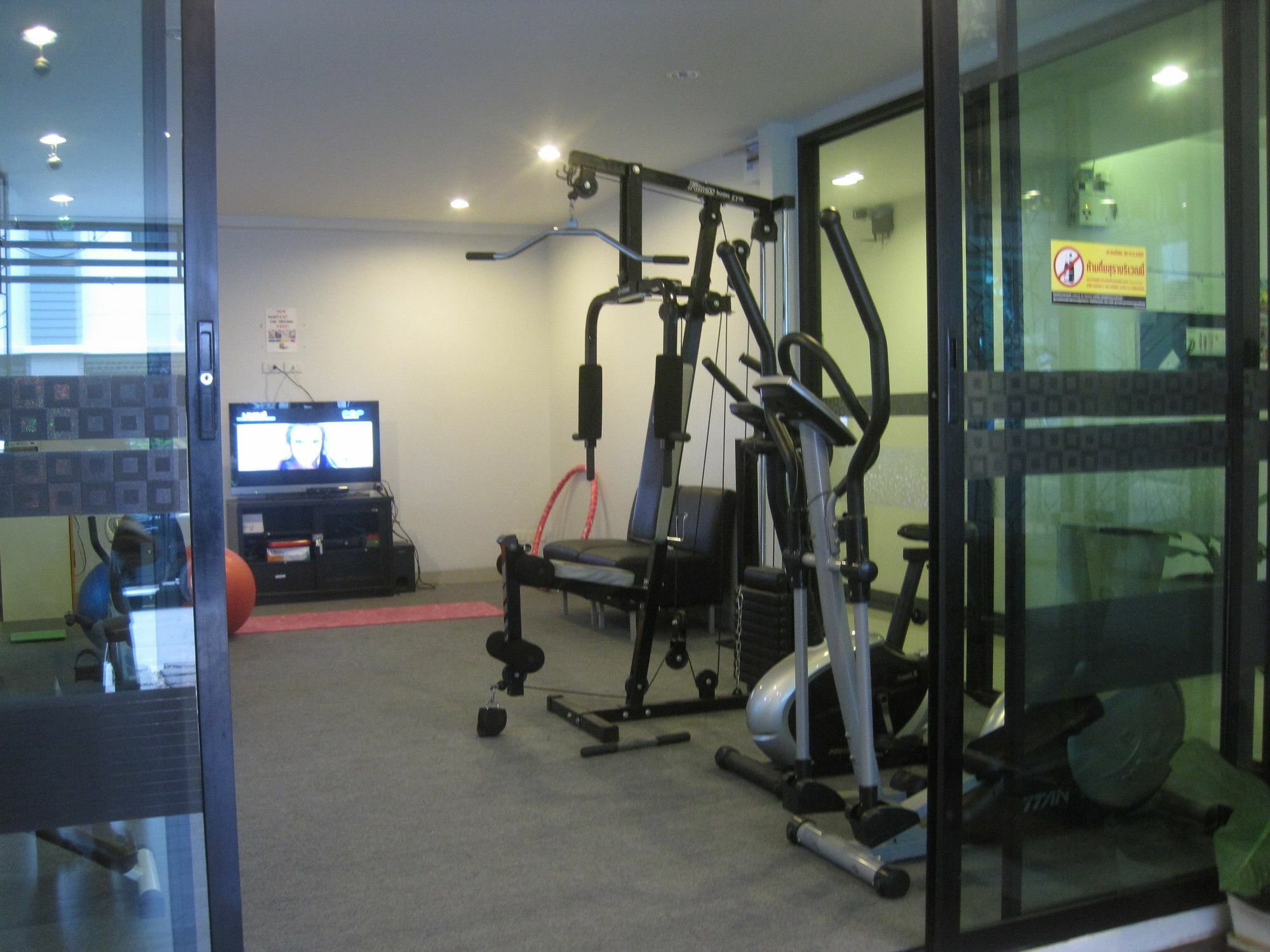 Centana Apartment Bangkok Bagian luar foto